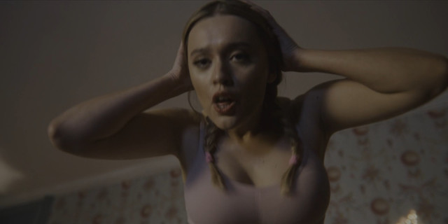 Mimi Keene sexy, Emma Mackey sexy, Robyn Holdaway nude, Lisa Palfrey sexy – Sex Education s03e01e02e04e08 (2021)