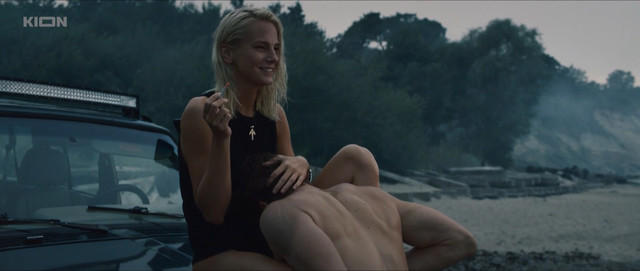 Linda Lapinsh nude, Viktoriya Agalakova nude – Kosa s01e08 (2021)