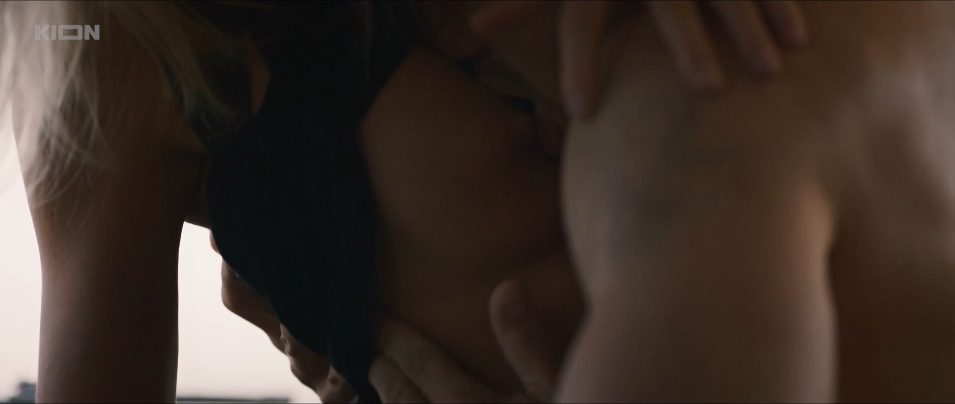 Linda Lapinsh nude, Viktoriya Agalakova nude – Kosa s01e08 (2021)