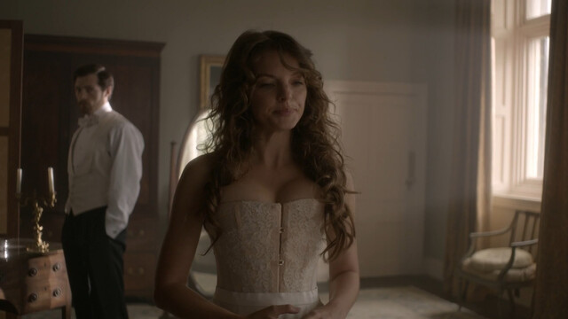 Laura de Boer nude, Melissa Maria Carton nude, Yvonne Catterfeld sexy, Jeanette Hain sexy, Olivia Romao nude – A Dangerous Fortune (2016)