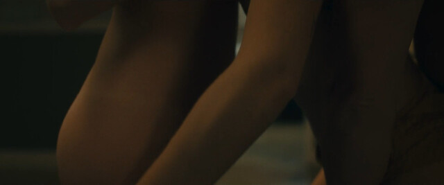 Maria Valverde sexy, Elisabet Casanovas sexy, Susana Abaitua sexy, Claudia Galán nude– Sounds Like Love (Fuimos canciones) (2021)