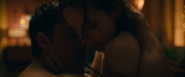 Maria Valverde sexy, Elisabet Casanovas sexy, Susana Abaitua sexy, Claudia Galán nude– Sounds Like Love (Fuimos canciones) (2021)