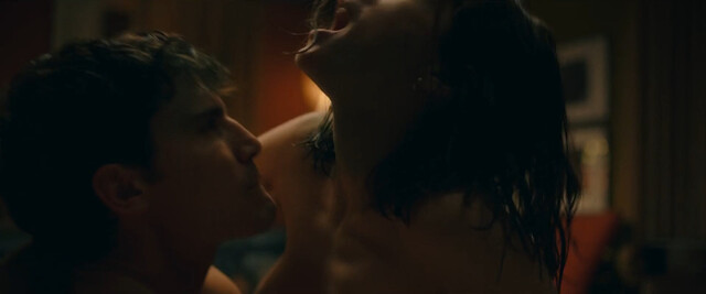 Maria Valverde sexy, Elisabet Casanovas sexy, Susana Abaitua sexy, Claudia Galán nude– Sounds Like Love (Fuimos canciones) (2021)