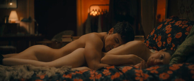Maria Valverde sexy, Elisabet Casanovas sexy, Susana Abaitua sexy, Claudia Galán nude– Sounds Like Love (Fuimos canciones) (2021)
