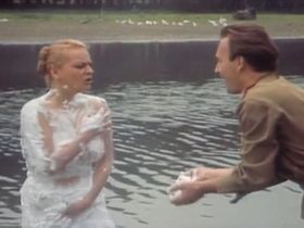 Olivera Viktorovic nude, Vojka Cordic sexy, Katalin Ladik nude, Gorica Popovic sexy, Olivera Jezina nude, Jasna Beri sexy – Sex-partijski neprijatelj br. 1 (1990)