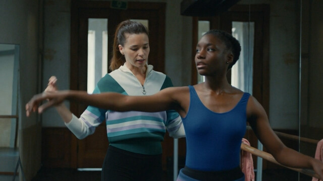 Ariane Labed nude, Suzy Bemba sexy – L'Opera s01e01e02e04e06 (2021)