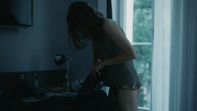 Ariane Labed nude, Suzy Bemba sexy – L'Opera s01e01e02e04e06 (2021)