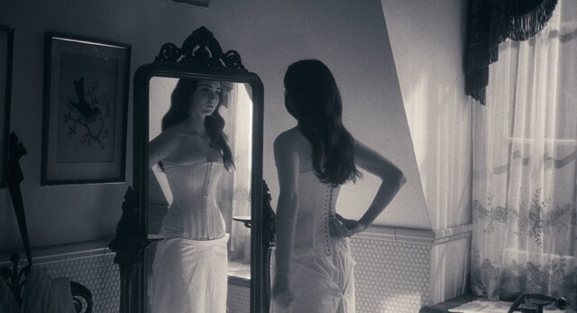 Laurence Hamelin nude, Lily Cole sexy, Sarah Gadon sexy – The Moth Diaries (2011)