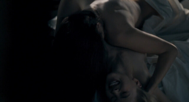 Laurence Hamelin nude, Lily Cole sexy, Sarah Gadon sexy – The Moth Diaries (2011)