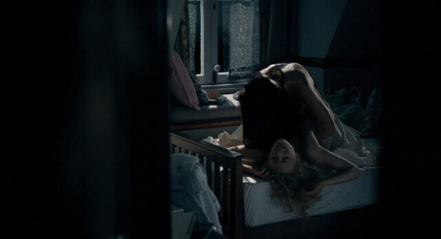 Laurence Hamelin nude, Lily Cole sexy, Sarah Gadon sexy – The Moth Diaries (2011)