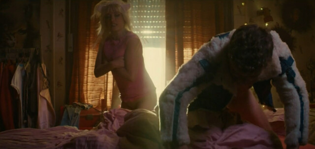 Laura Sepul nude, Gemi Diallo sexy, Sophie Breyer sexy – Baraki s01e01e02e08 (2021)