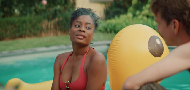 Laura Sepul nude, Gemi Diallo sexy, Sophie Breyer sexy – Baraki s01e01e02e08 (2021)