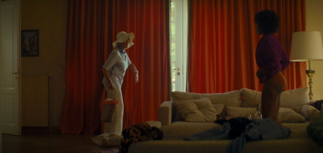 Laura Sepul nude, Gemi Diallo sexy, Sophie Breyer sexy – Baraki s01e01e02e08 (2021)