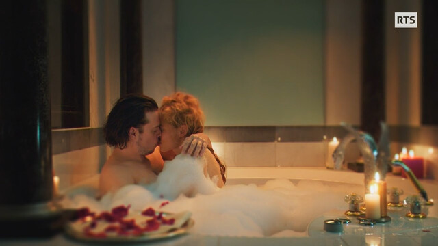 Zoe Schellenberg sexy, Olivia Csiky Trnka sexy – La chance de ta vie s01e01-05 (2021)