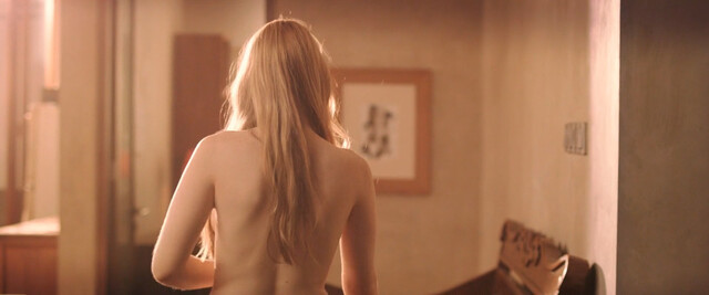 Sophie Lowe sexy – After the Dark (2013)