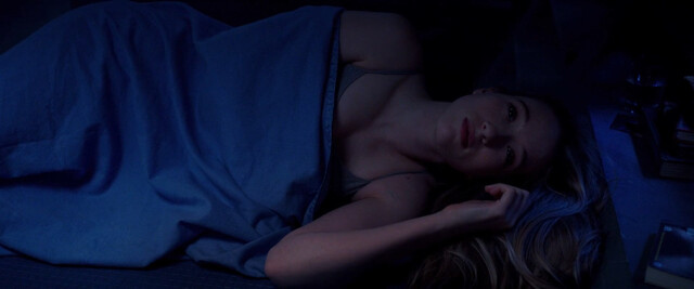 Sophie Lowe sexy – After the Dark (2013)
