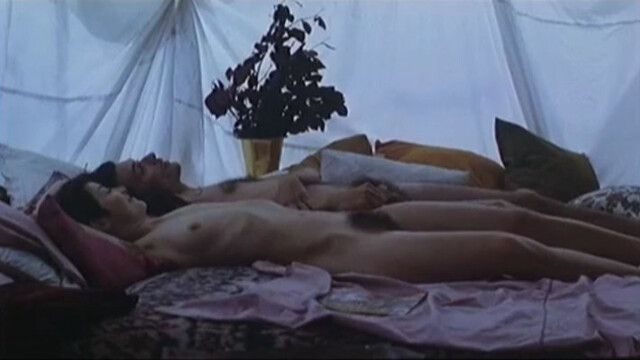 Stacey Grace nude – The Mozart Bird (1993)