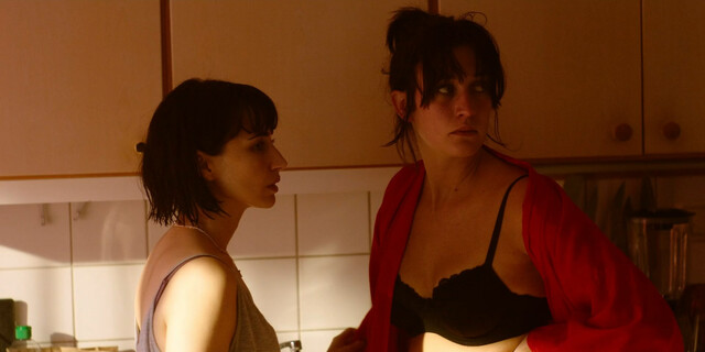 Julia Ragnarsson nude, Dilan Gwyn sexy – Two Sisters s01e01-05 (2021)