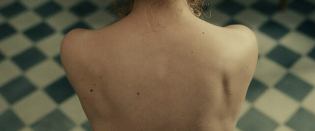 Lou de Laage nude, Coralie Russier nude, Martine Schambacher nude – The Mad Women’s Ball (Le bal des folles) (2021)