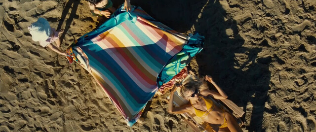 Vicky Krieps sexy, Thomasin McKenzie sexy, Abbey Lee sexy, Alejandra Useche nude – Old (2021)