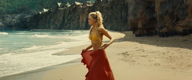 Vicky Krieps sexy, Thomasin McKenzie sexy, Abbey Lee sexy, Alejandra Useche nude – Old (2021)