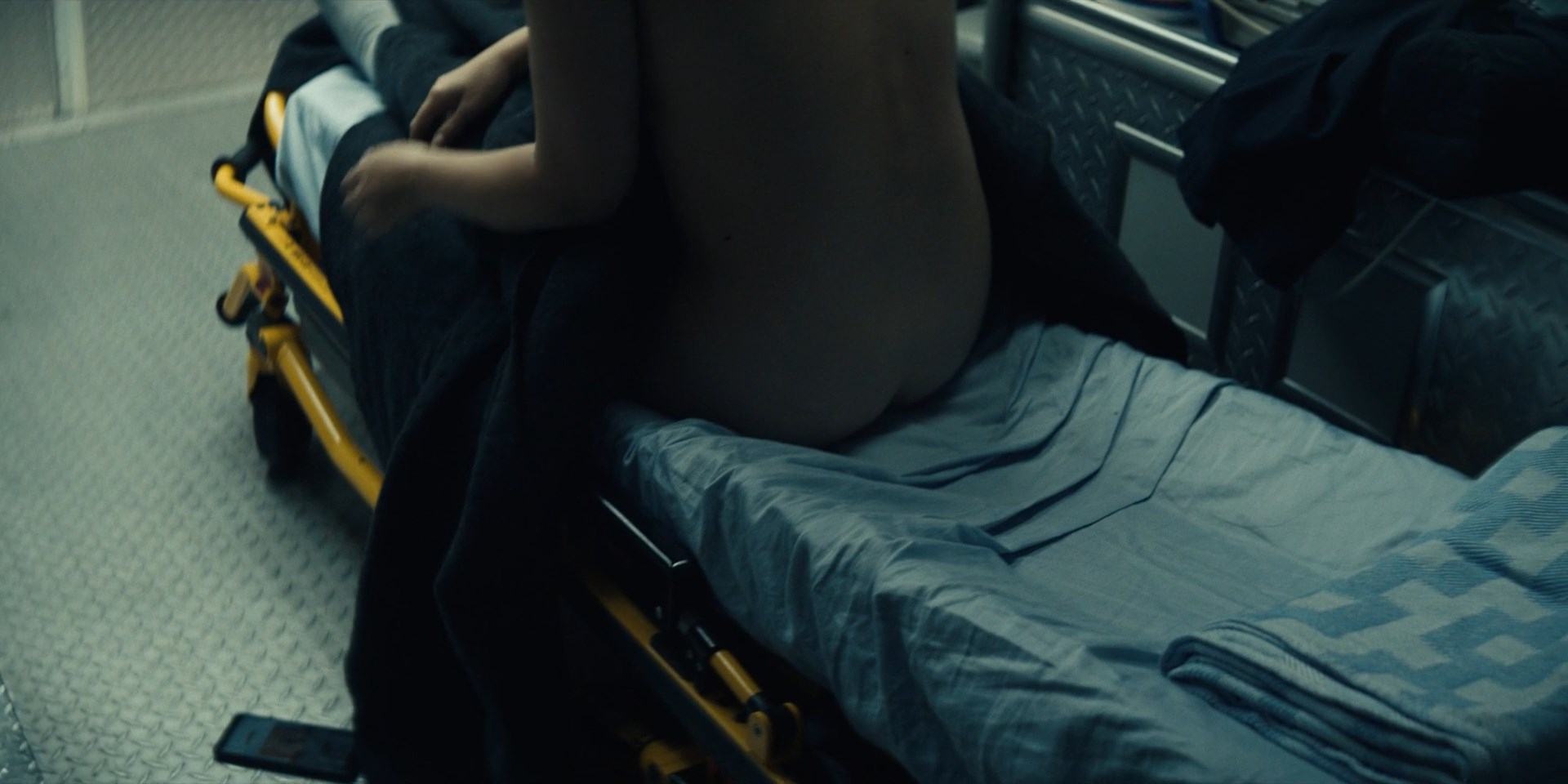 Olivia Thirlby nude, Ashley Romans sexy, Amber Tamblyn sexy, Paris Jefferson sexy – Y: The Last Man s01e01e01-02 (2021)