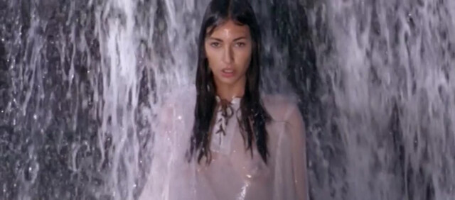 Lucia Siposova nude, Raluca Aprodu sexy – Na vlastni nebezpeci (2007)