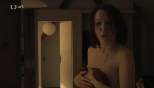 Zuzana Stivinova nude – Neverne hry (2003)