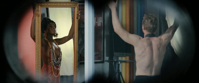 Sydney Sweeney nude, Cait Alexander nude, Natasha Liu Bordizzo nude, Blessing Adedijo nude – The Voyeurs (2021)