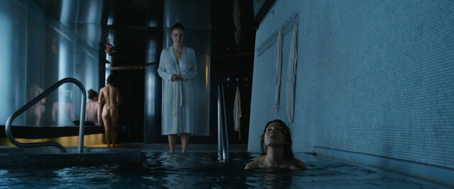 Sydney Sweeney nude, Cait Alexander nude, Natasha Liu Bordizzo nude, Blessing Adedijo nude – The Voyeurs (2021)