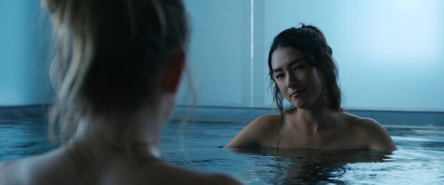 Sydney Sweeney nude, Cait Alexander nude, Natasha Liu Bordizzo nude, Blessing Adedijo nude – The Voyeurs (2021)