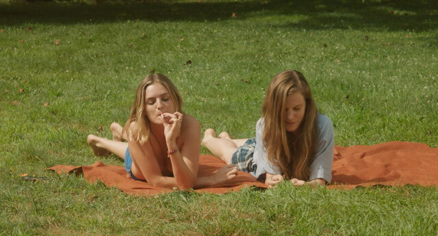 Nathalie Love nude, Lindsay Burdge sexy – Up the River (2015)