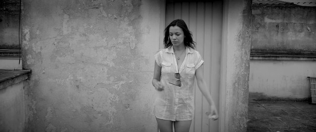 Simone Iliescu nude – Cores (2012)