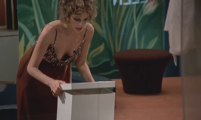 Sydne Rome nude, Karin Albin nude, Mylene Demongeot nude – Il faut vivre dangereusement (1975)