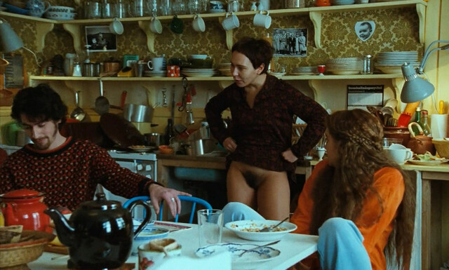 Jessica Liedberg nude, Anja Lundkvist nude, Lisa Lindgren sexy – Together (Tillsammans) (2000)
