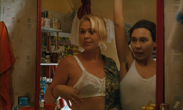 Jessica Liedberg nude, Anja Lundkvist nude, Lisa Lindgren sexy – Together (Tillsammans) (2000)