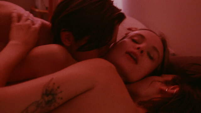Matilda Kallstrom nude, Alma Jodorowsky nude – Threesome s01e01-08 (2021)