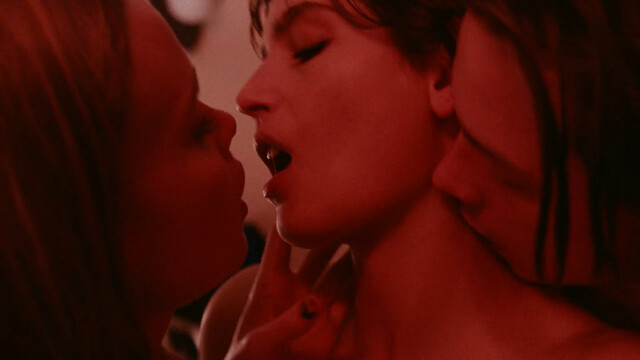 Matilda Kallstrom nude, Alma Jodorowsky nude – Threesome s01e01-08 (2021)