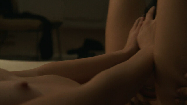 Matilda Kallstrom nude, Alma Jodorowsky nude – Threesome s01e01-08 (2021)