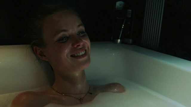 Matilda Kallstrom nude, Alma Jodorowsky nude – Threesome s01e01-08 (2021)