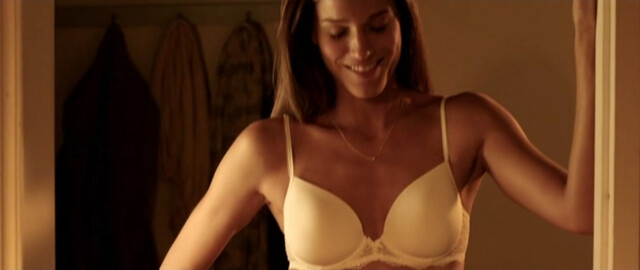 Chiara Baschetti nude, Anna Ammirati sexy, Valentina Lodovini nude – What a Beautiful Surprise (Ma che bella sorpresa) (2015)