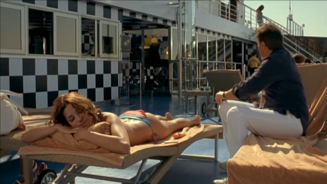 Aida Yespica nude, Michelle Hunziker sexy – Natale in crociera (2007)