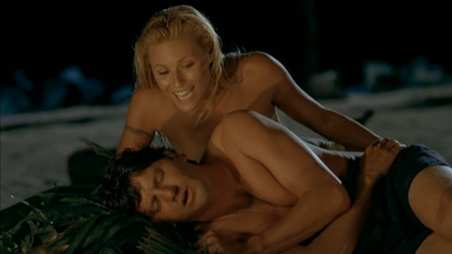 Aida Yespica nude, Michelle Hunziker sexy – Natale in crociera (2007)