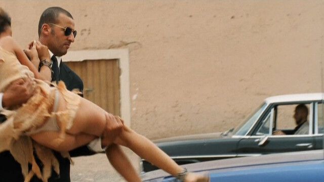Arielle Dombasle nude, Marie Espinosa nude, Zineb Nijih nude, Dany Verissimo-Petit nude, etc.– Gradiva (C'est Gradiva qui vous appelle) (2006)