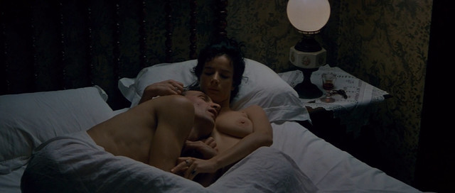Kate Winslet nude, Rachel Griffiths nude – Jude (1996)