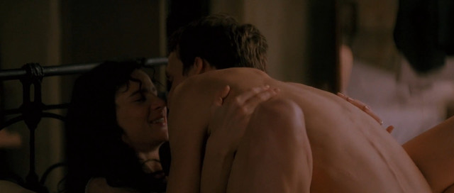 Kate Winslet nude, Rachel Griffiths nude – Jude (1996)