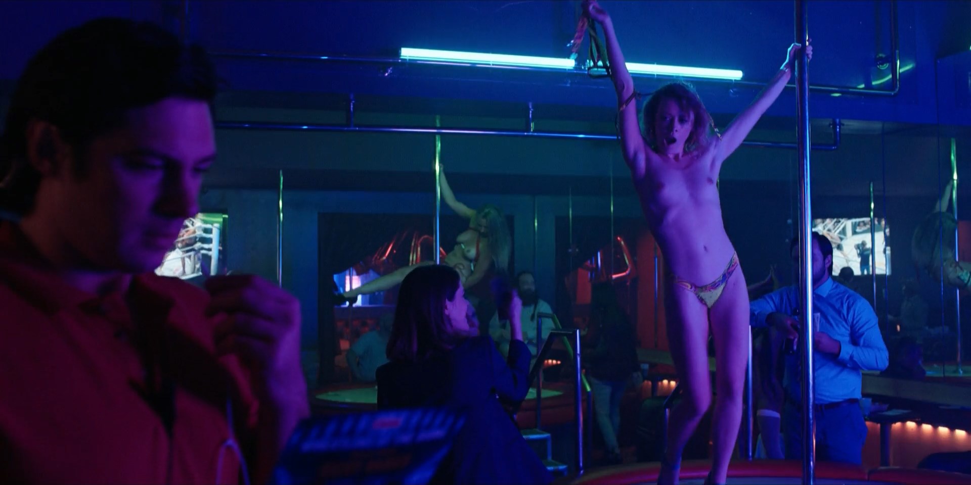 Erin Ownbey nude – Heels s01e03 (2021)
