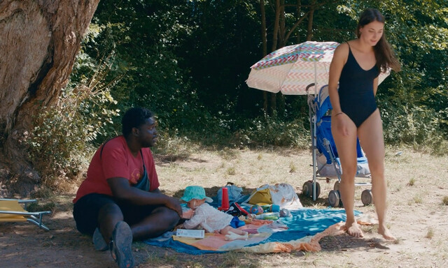 Asma Messaoudene sexy, Ana Blagojevic sexy – All Hands on Deck (A l'abordage) (2020)