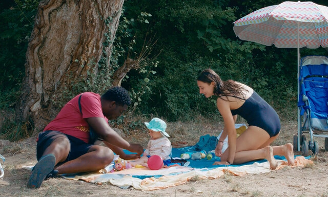 Asma Messaoudene sexy, Ana Blagojevic sexy – All Hands on Deck (A l'abordage) (2020)