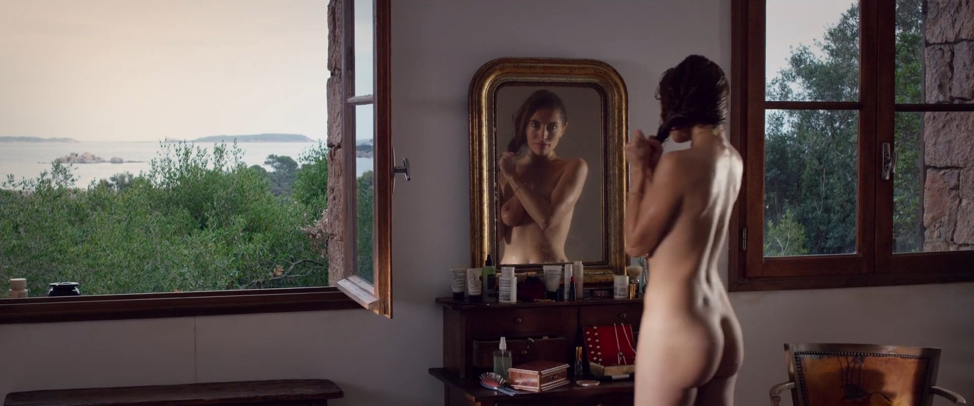Caterina Murino nude – Her Secret Life (Et mon coeur transparent) (2017)